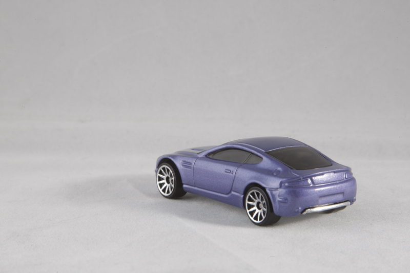 Illustration for article titled LaLD Car Week: Purple?!
